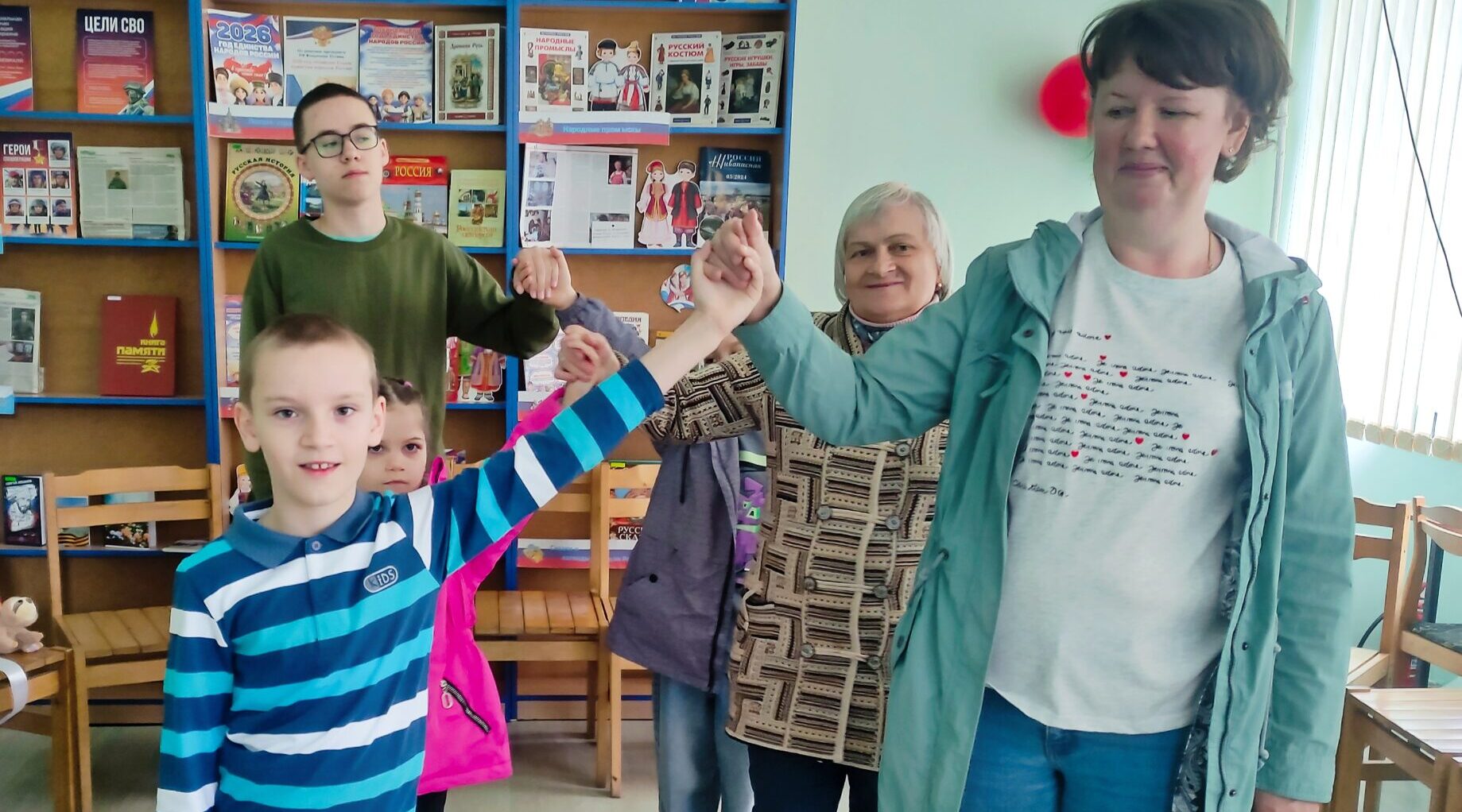 В детской библиотеке № 3 Брянска говорили о троицких традициях