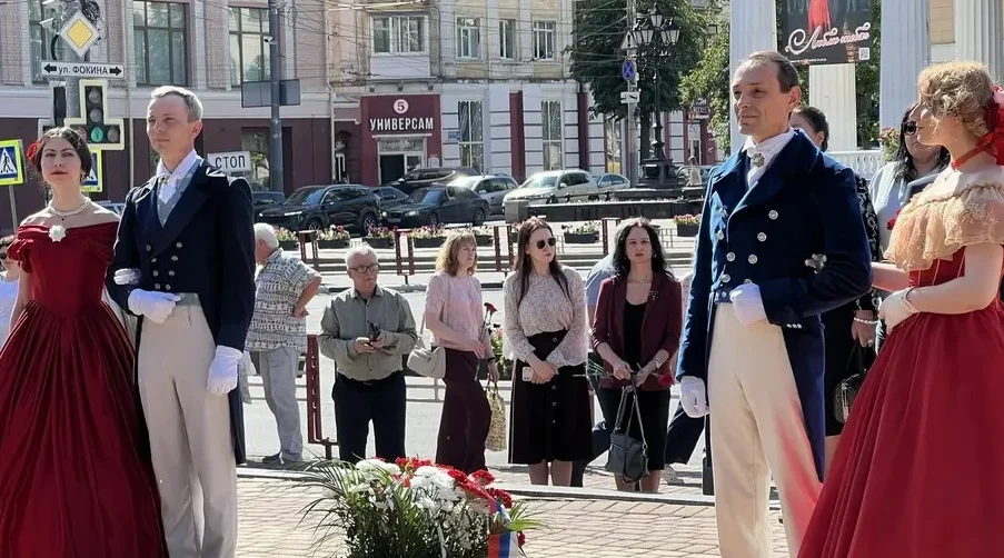 В Брянске  поэтическим митингом открылся Тютчевский праздник поэзии