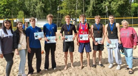 В Брянске подвели итоги соревнований по пляжному волейболу