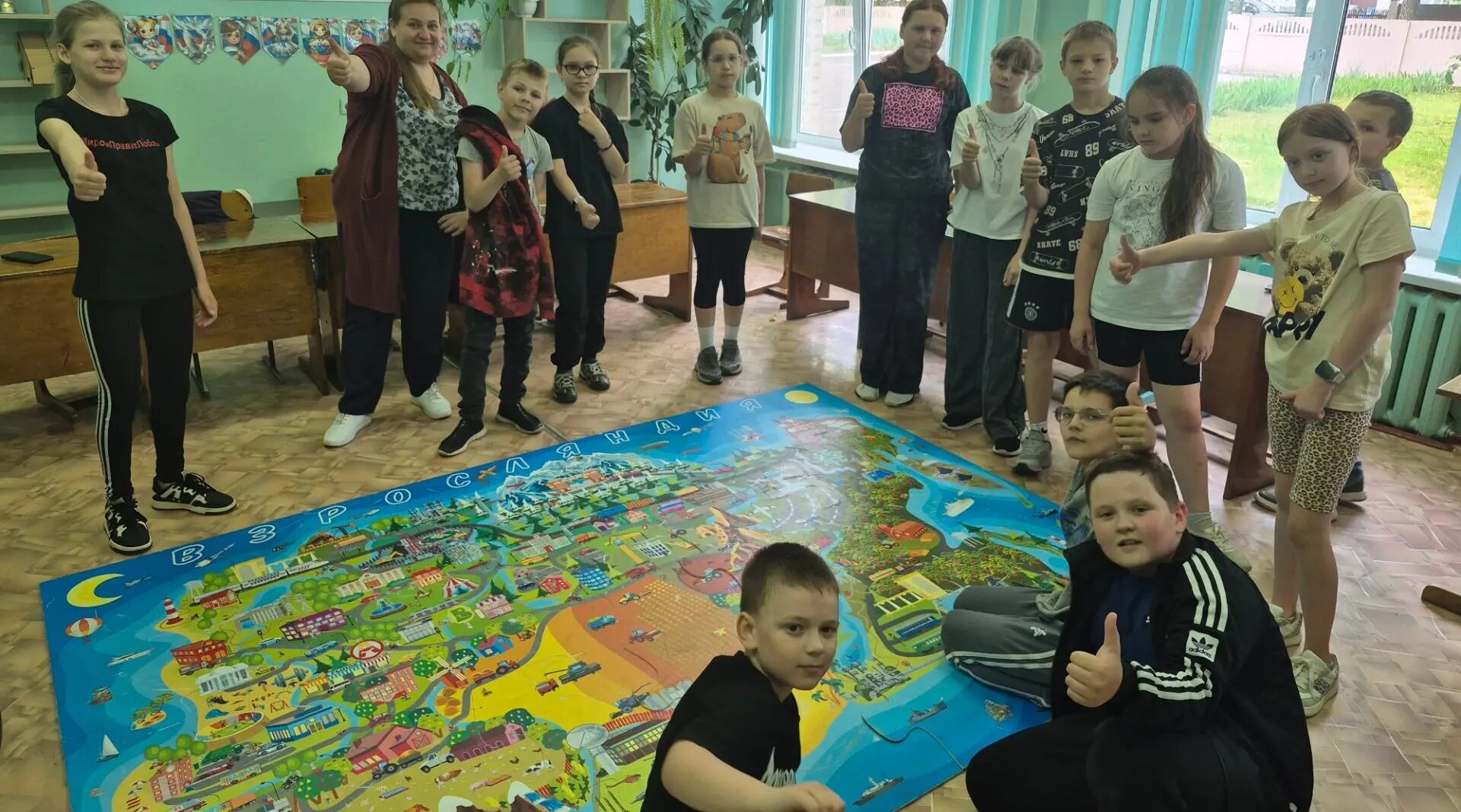 Профориентационную игру «Взросляндия» провели для школьников в Локте