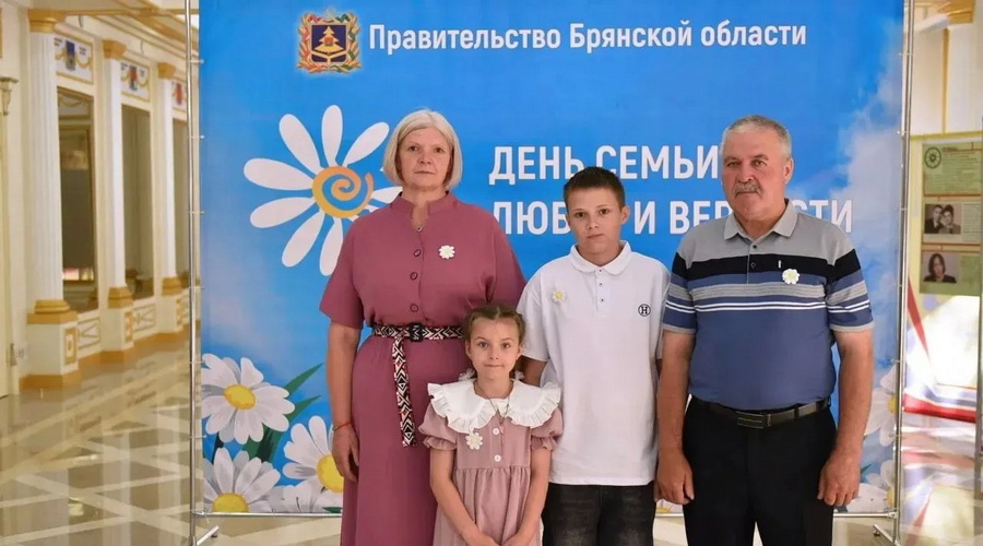8 июля: Егор Ковальчук о ценности семейных уз и ежедневном подвиге любви