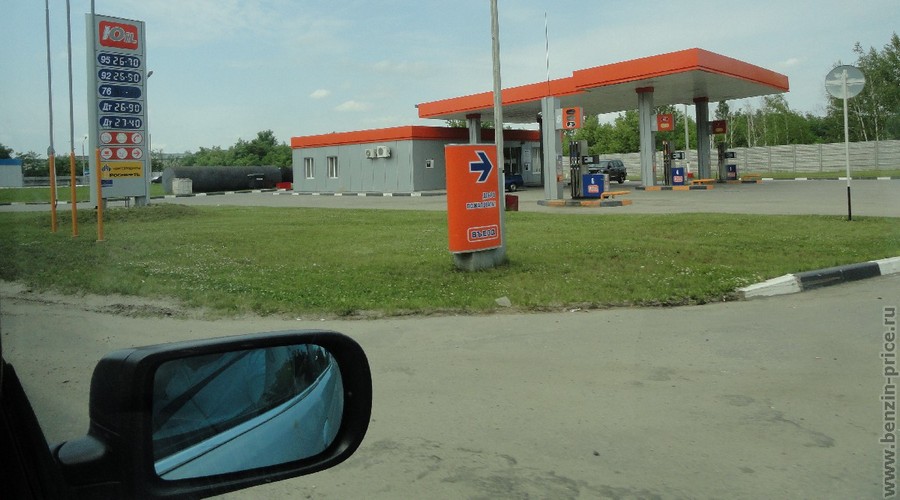 Ажиотаж на АЗС в Брянской области стихает: в регион завезли топливо с избытком