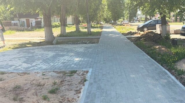 В посёлке Сеща по нацпроекту благоустраивают общественную территорию