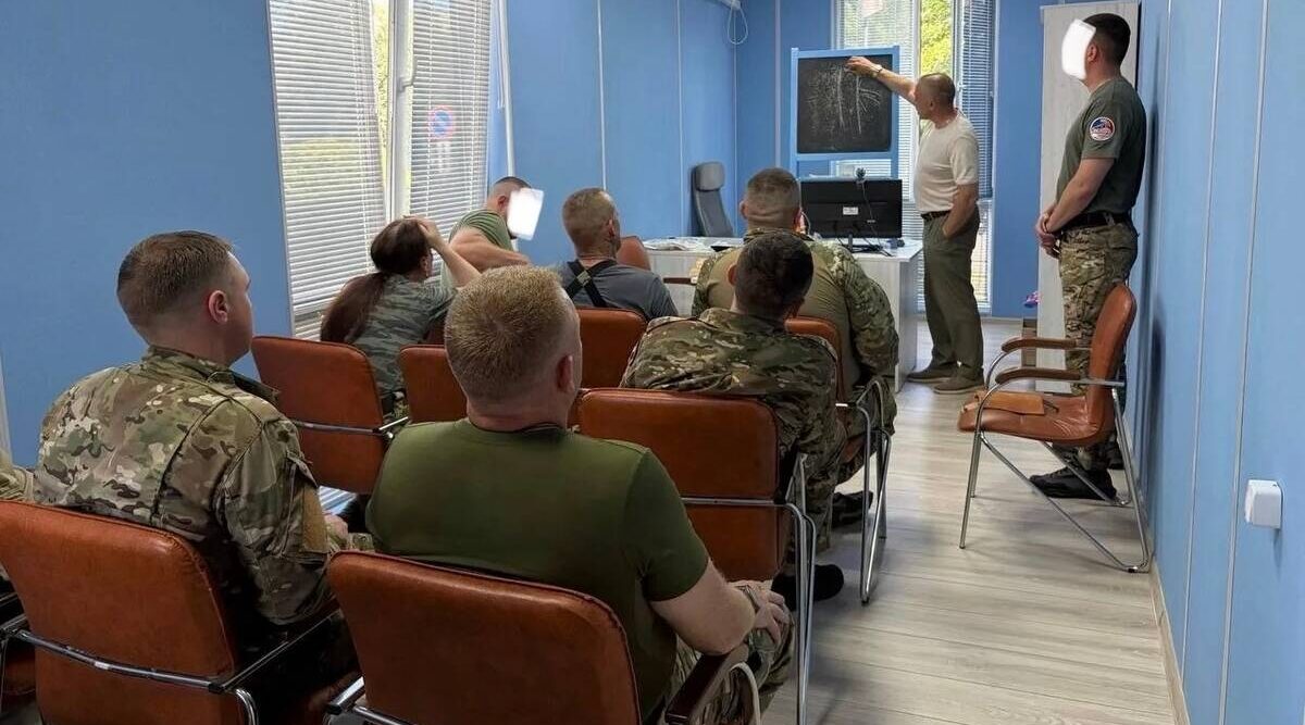 На станции переливания крови провели занятие с бойцами «БАРС-Брянск»