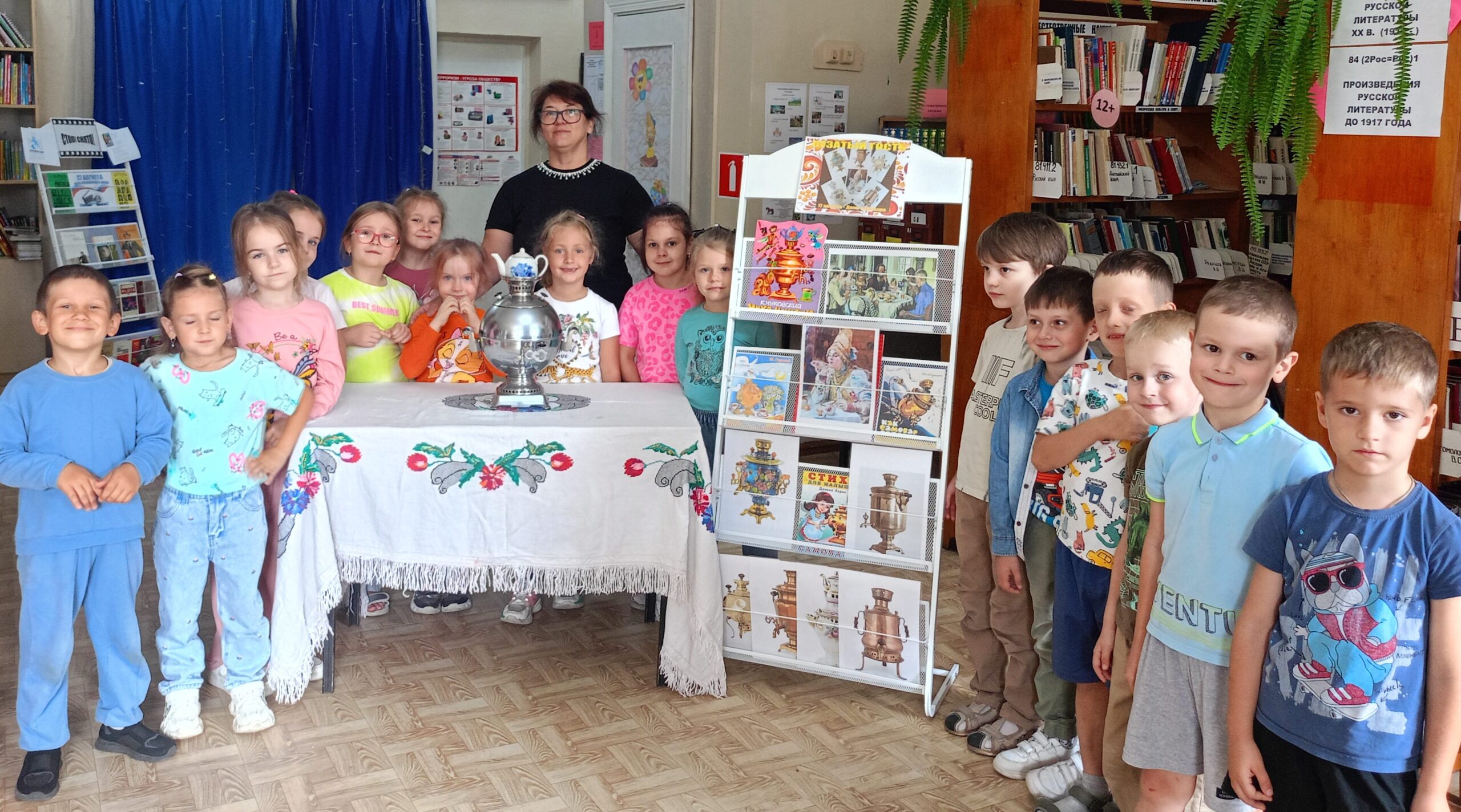 Дошкольники Брянска познакомились с чайным этикетом