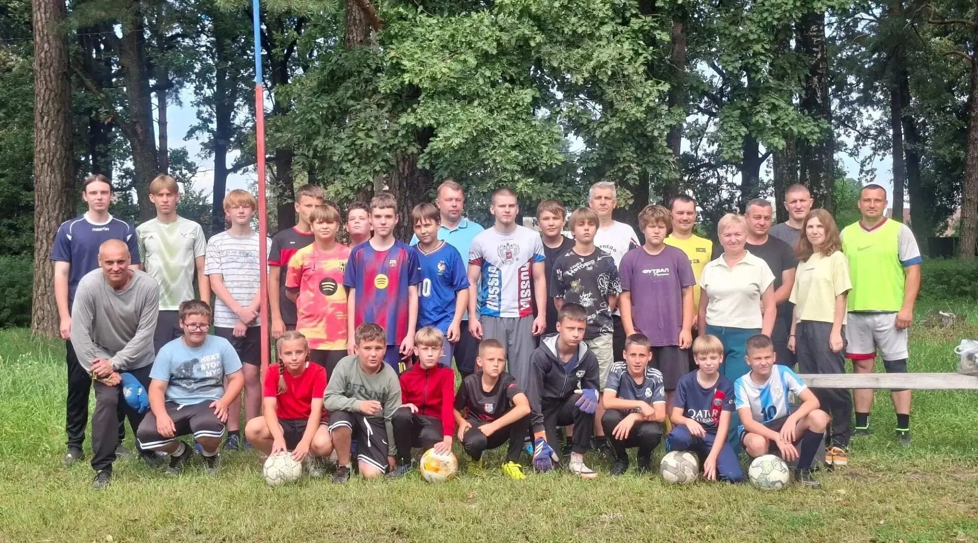 В Навле в День физкультурника открыли спортплощадку проекта «Поколение Спортмастер»