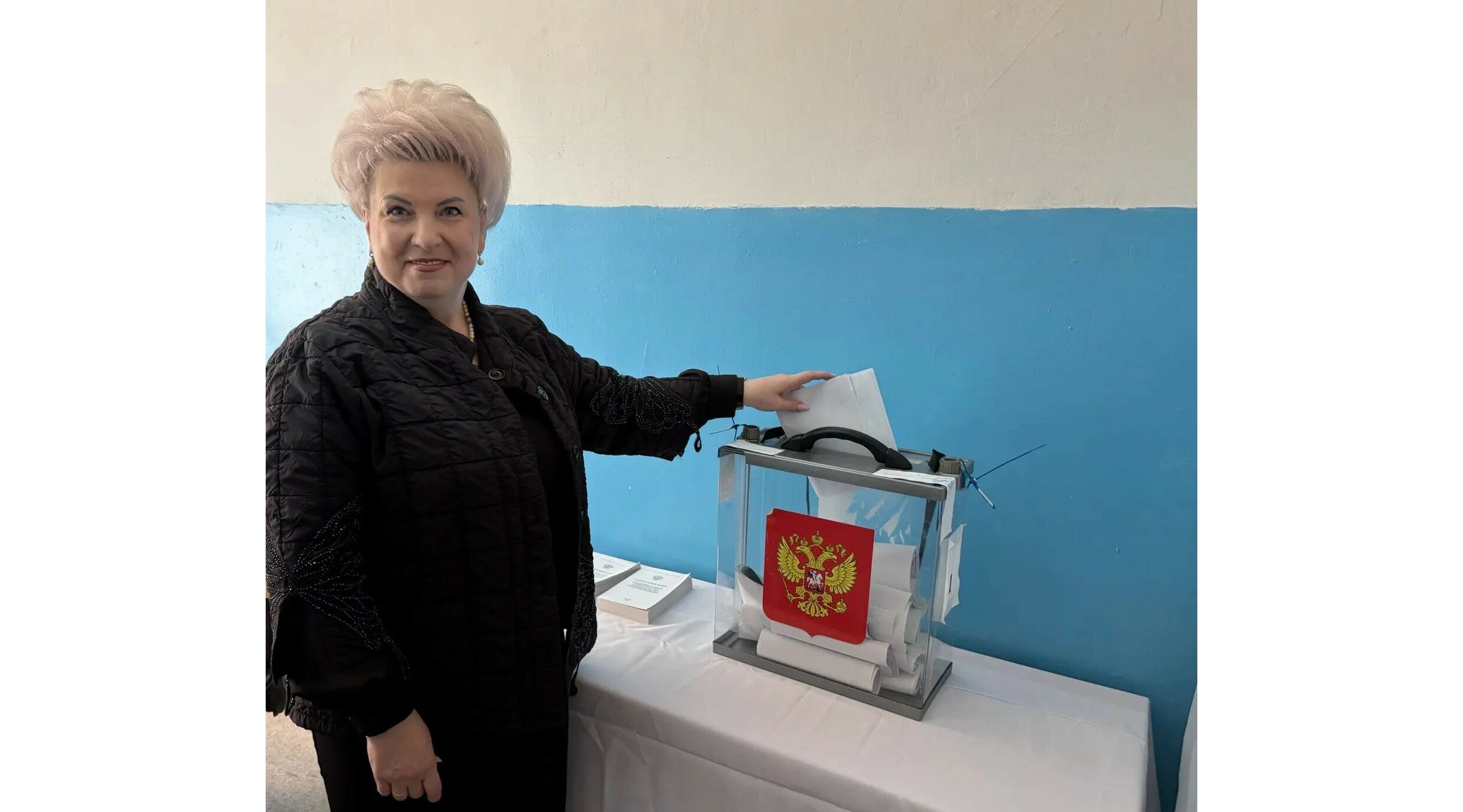 Директор департамента образования и науки Брянской области приняла участие в голосовании