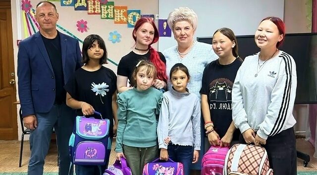 Руководители регионального департамента образования посетили социальные приюты