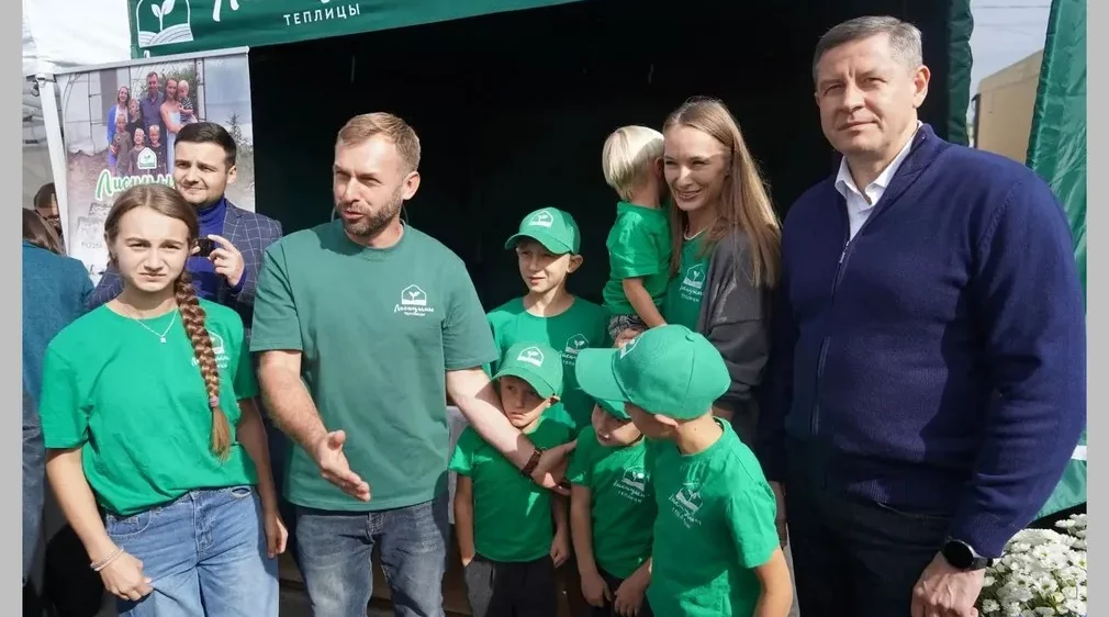 В брянском селе Журиничи впервые состоялась ярмарка выходного дня