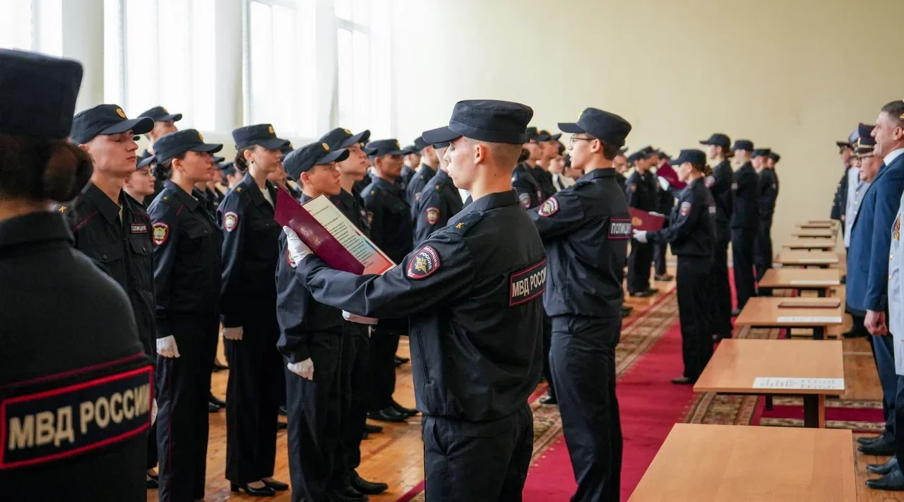 Первокурсники Брянского филиала Орловского юридического института МВД России приняли присягу