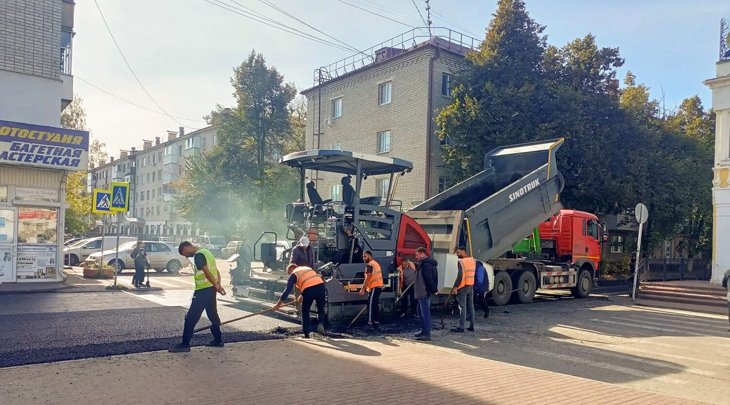 В Брянске на улице Котовского уложили верхний слой асфальта